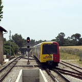 <font size="2">Die Ausfahrt Richtung Manacor. Das Bahnhofsgebäude ist noch mit Personal versehen, und hinter dem Fotostandort ist ein kleines, aber hochmodernes Stellwerk in ähnlicher Bauweise.<br /><br /><br /> <font size="2">Die Ausfahrt Richtung Manacor. Das Bahnhofsgebäude ist noch mit Personal versehen, und hinter dem Fotostandort ist ein kleines, aber hochmodernes Stellwerk in ähnlicher Bauweise.<br /><br /><br />